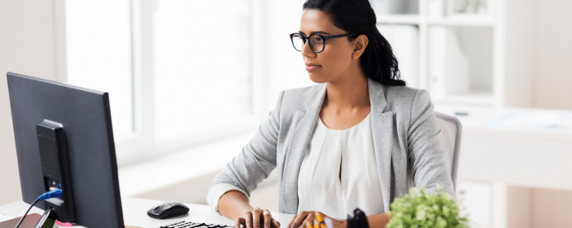What is an insurance underwriter
