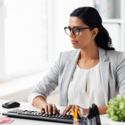 What is an insurance underwriter