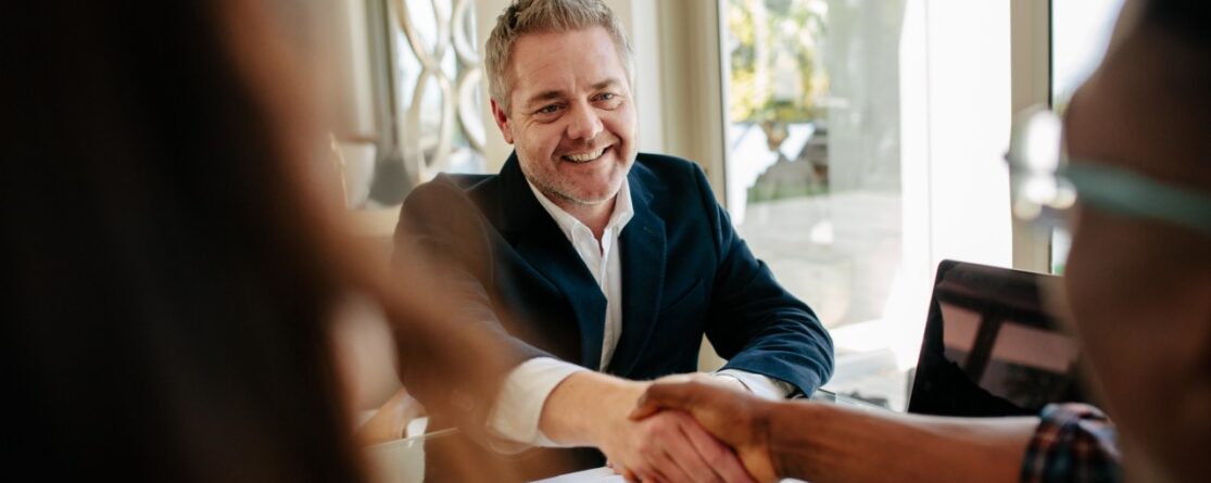 What is an insurance agent?