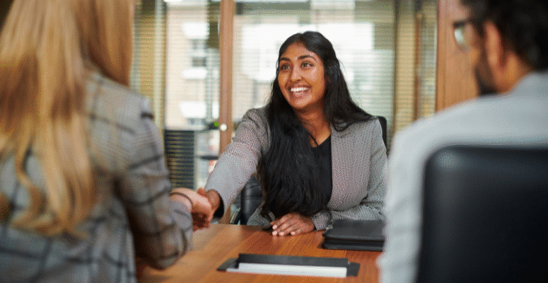 Discover what your first week as a licensed insurance agent in Florida looks like