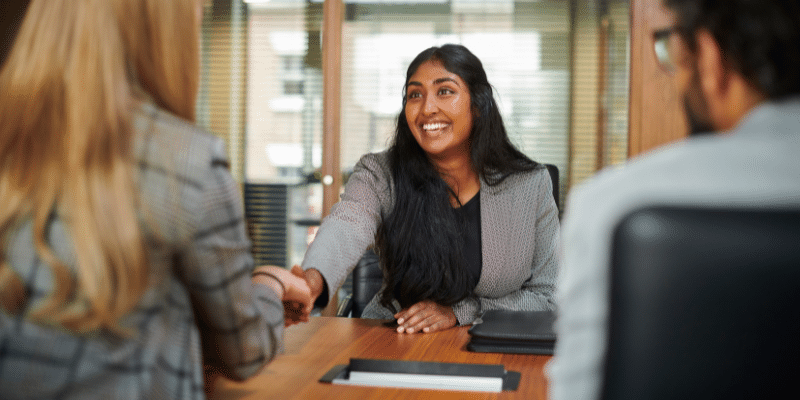 Discover what your first week as a licensed insurance agent in Florida looks like